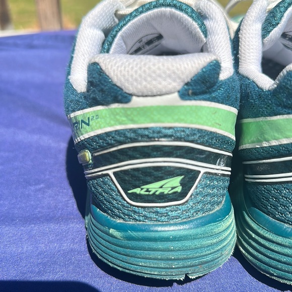 Altra Torin 2.0 zero drop foot shape running shoe teal / green/ white - Picture 4 of 8